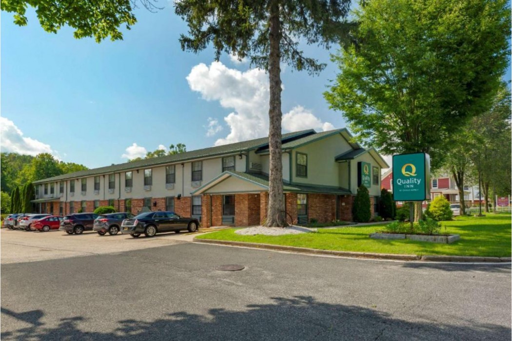 Quality Inn Lenox MA 1/29