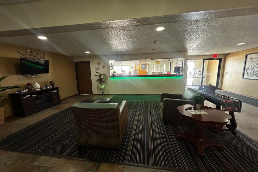 West Point Inn & Suites 4/17