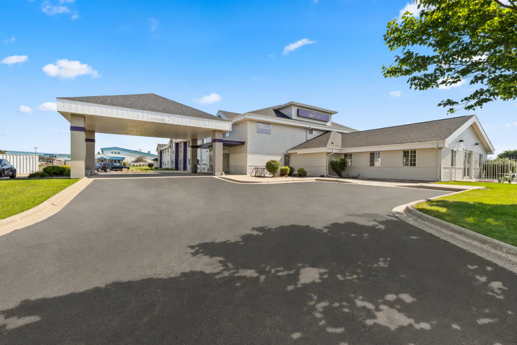 Sleep Inn & Suites Verona - Madison Southwest 2/25