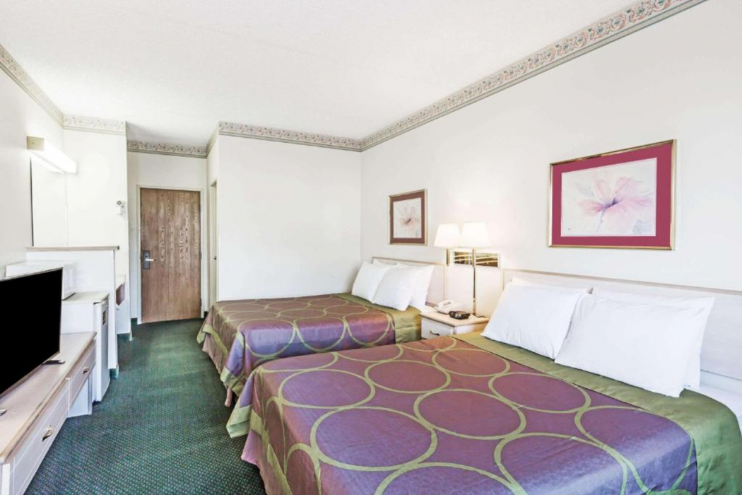 Super 8 by Wyndham Willcox 8/20