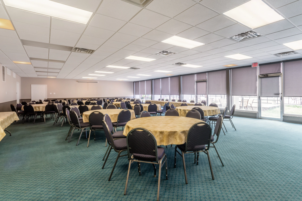 Quality Inn & Suites Vandalia near I-70 and Hwy 51 12/30