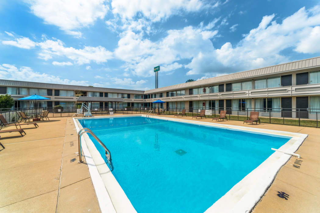 Quality Inn & Suites Vandalia near I-70 and Hwy 51 14/30
