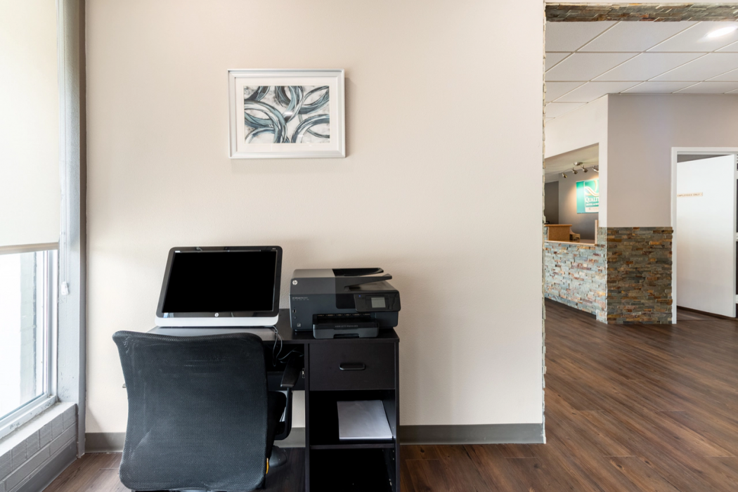Quality Inn & Suites Vandalia near I-70 and Hwy 51 11/30