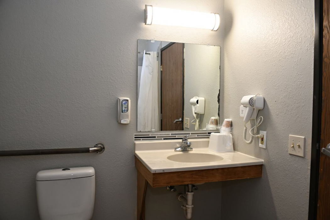 Rodeway Inn Hibbing 13/19