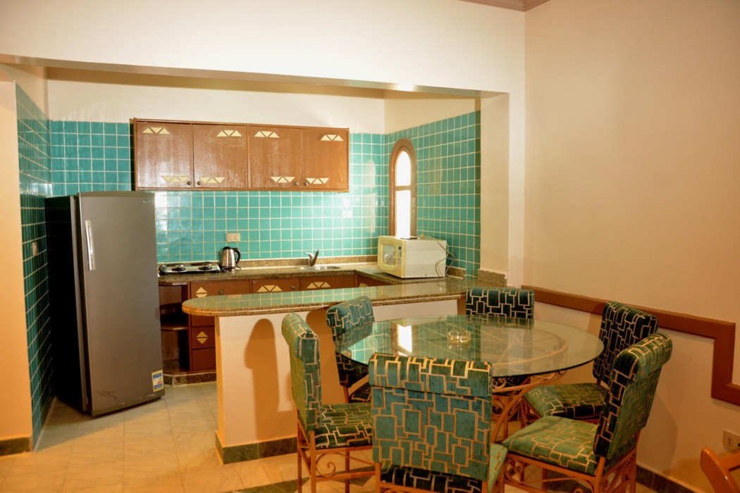 Dive Inn Resort 33/107