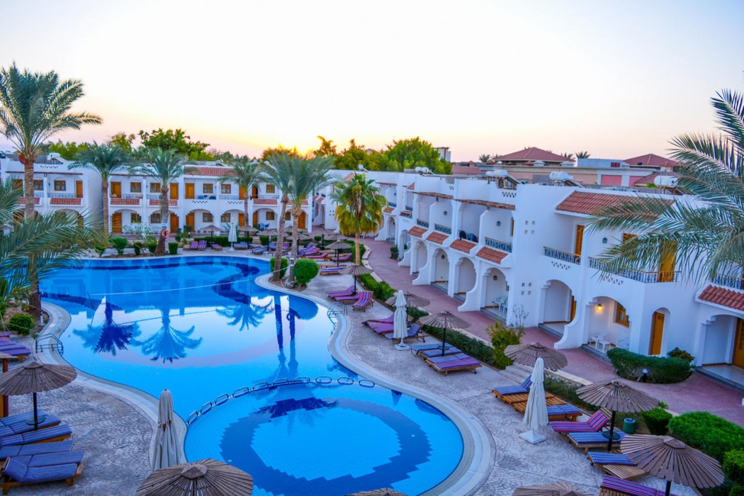 Dive Inn Resort 68/107