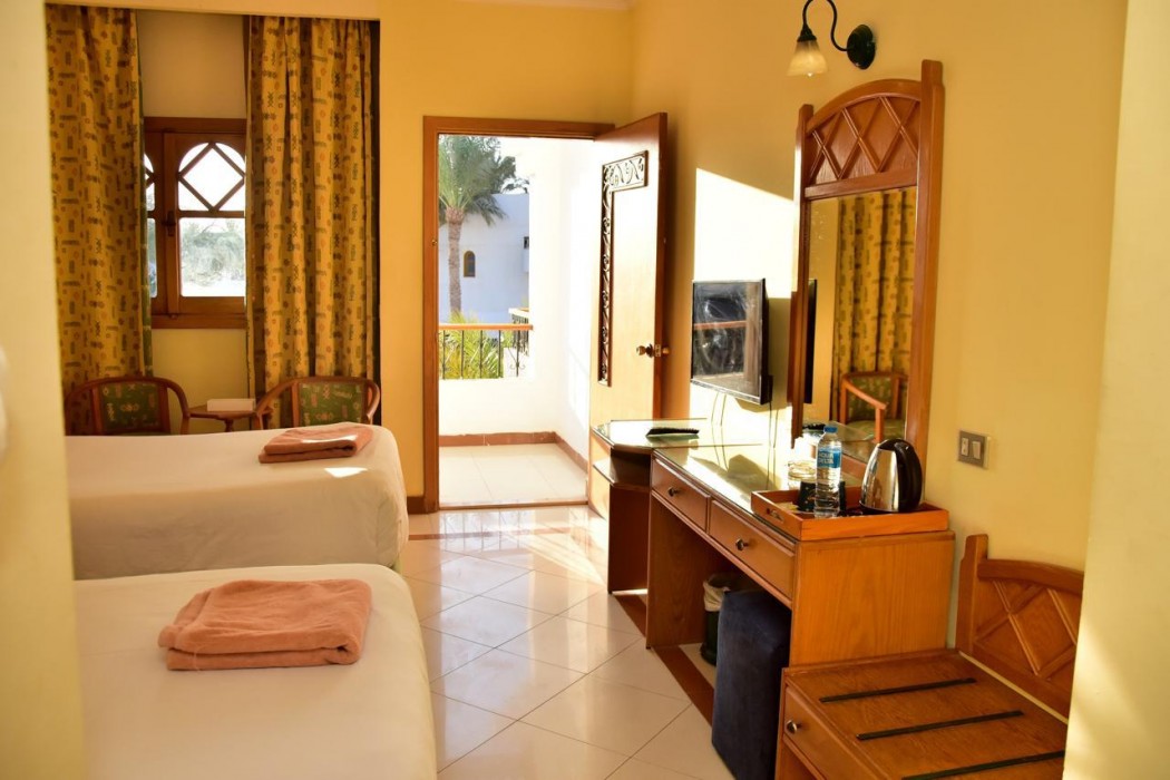 Dive Inn Resort 20/107