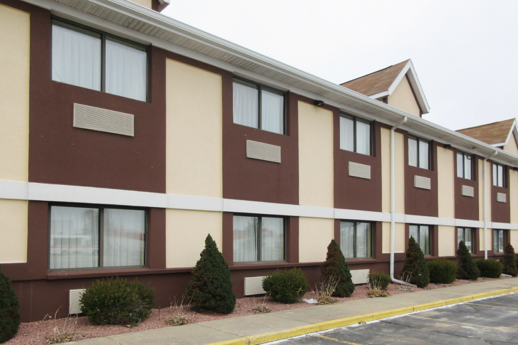 Quality Inn & Suites Benton Harbor - St. Joseph 1/24