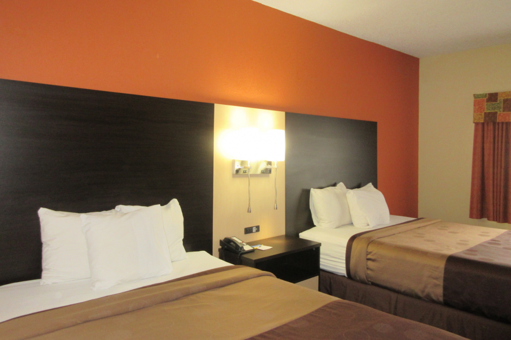 Quality Inn & Suites Benton Harbor - St. Joseph 7/24