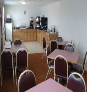 All Seasons Inn And Suites 15/26
