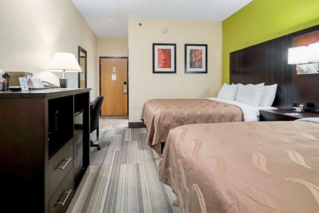 Quality Inn & Suites Robbinsville NC 9/37