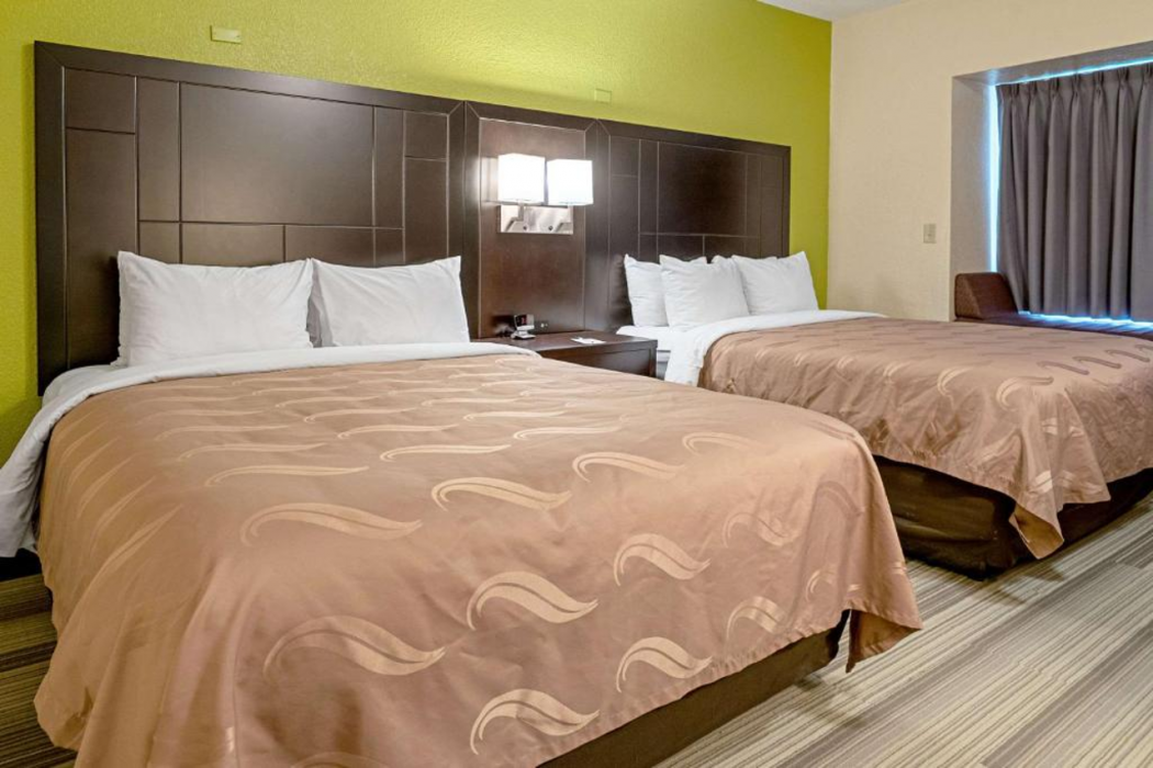 Quality Inn & Suites Robbinsville NC 12/37