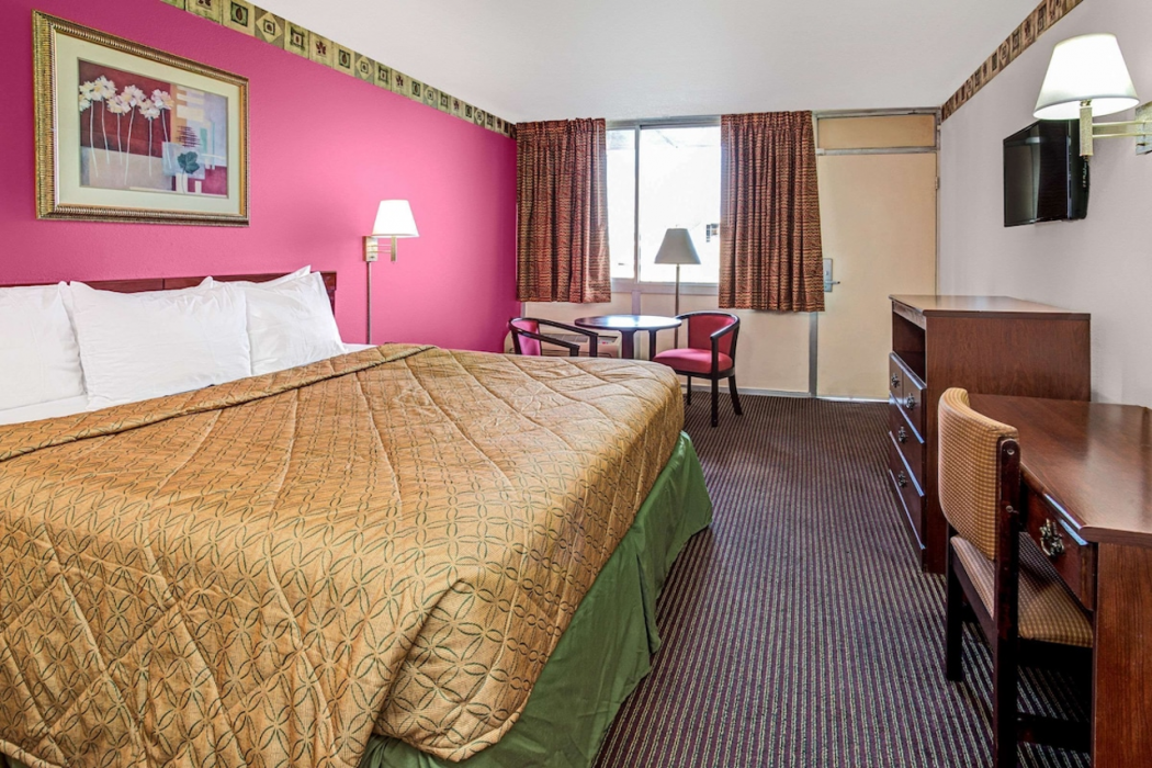 Days Inn by Wyndham York Alabama 14/32