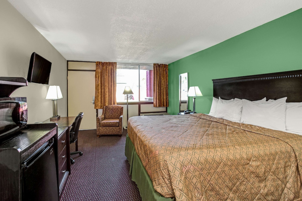 Days Inn by Wyndham York Alabama 13/32