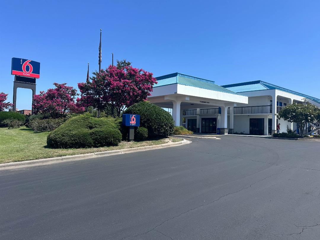Studio6 Suites Jacksonville, NC 2/34