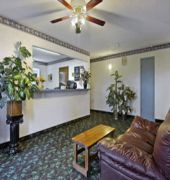 Days Inn by Wyndham Kenedy/Karnes City 3/23