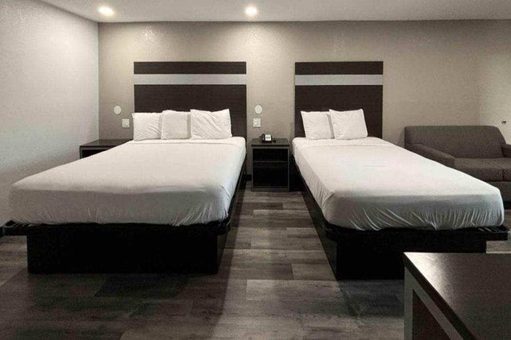 Motel6 La Porte, TX 12/54
