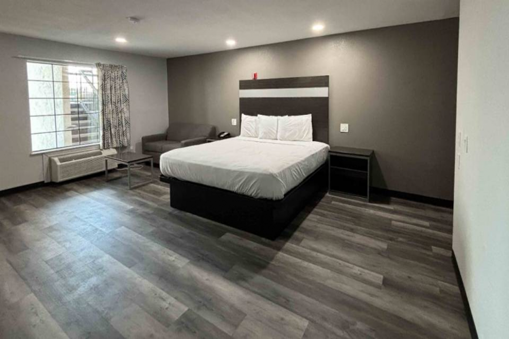 Motel6 La Porte, TX 16/54