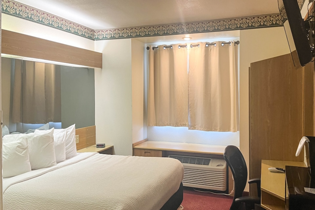 Motel6 Brush CO 9/27