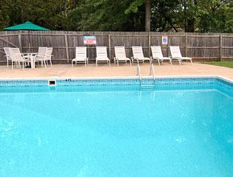 Red Roof Inn Freehold 14/15