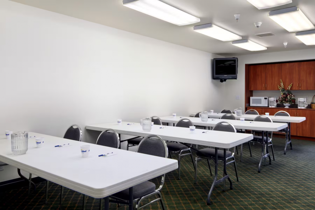 Microtel Inn & Suites By Wyndham Eagle River/Anchorage Are 13/27
