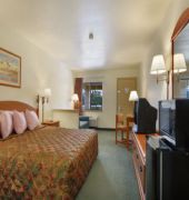 Palace Inn Hankamer 6/33