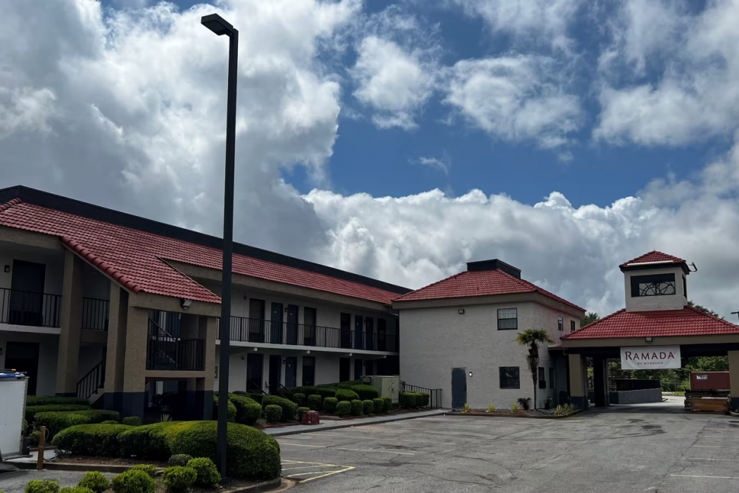Ramada by Wyndham Bainbridge 2/33