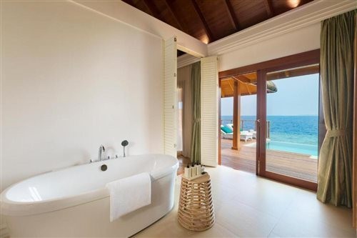 Dusit Thani Maldives 15/66