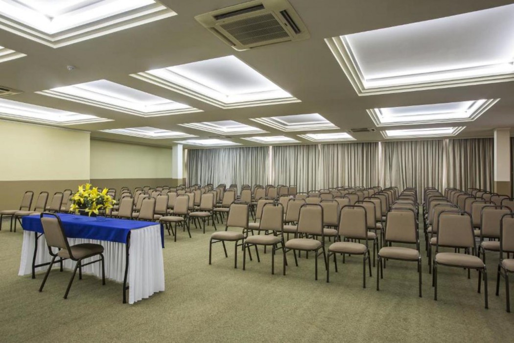 Astron Suites Sao Jose dos Pinhais 18/54