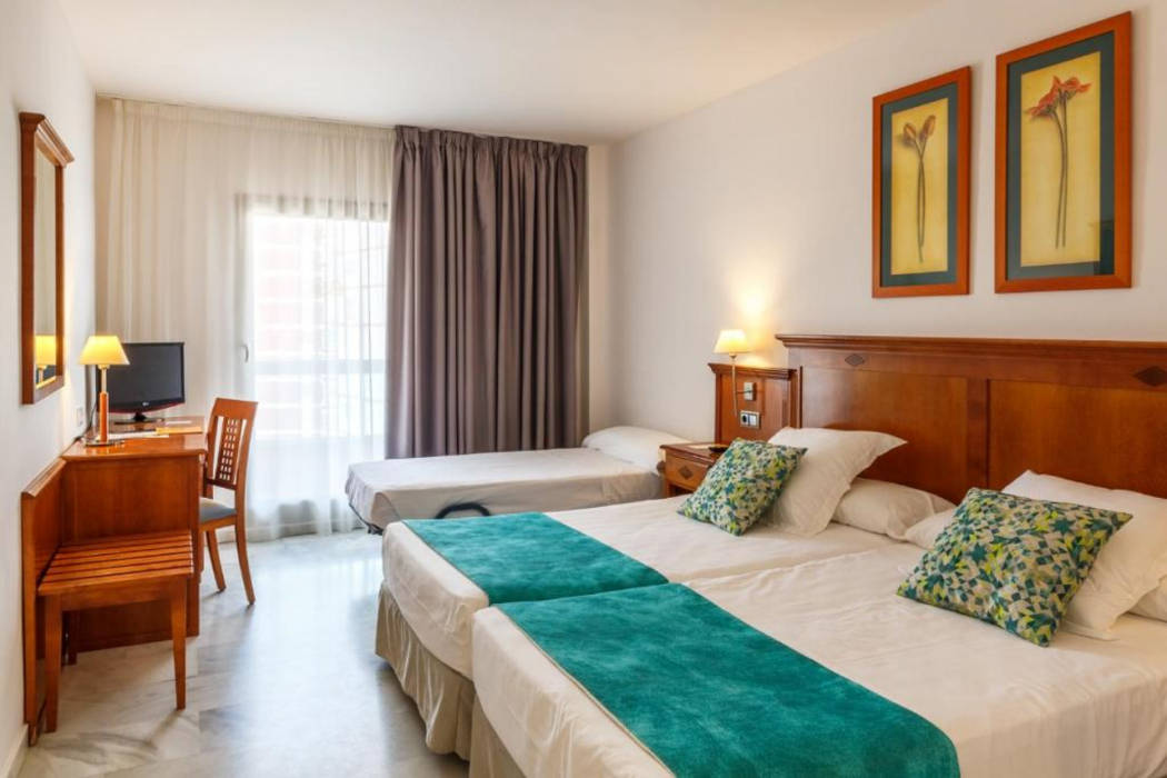 BQ Andalucia Beach Hotel 11/63