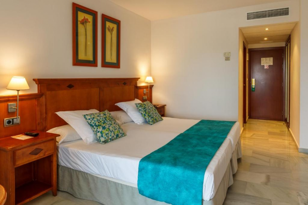 BQ Andalucia Beach Hotel 9/63