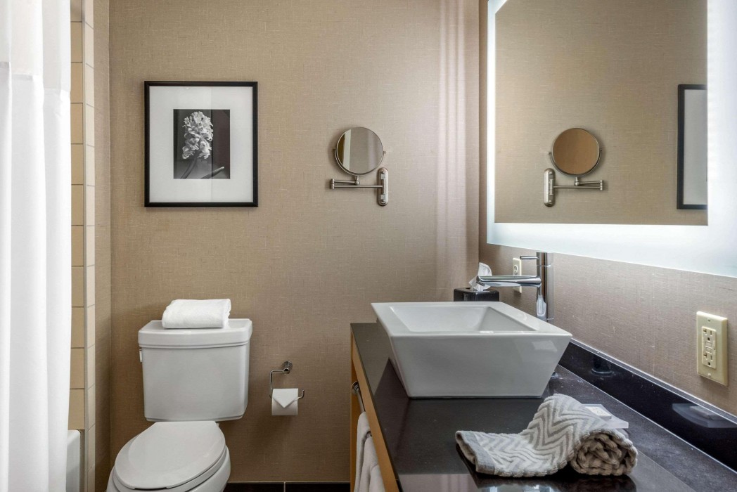 Cambria Hotel Akron - Canton Airport 20/41