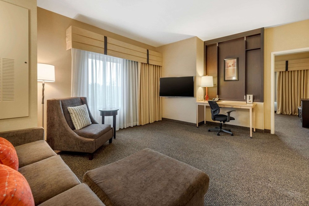 Cambria Hotel Akron - Canton Airport 7/41