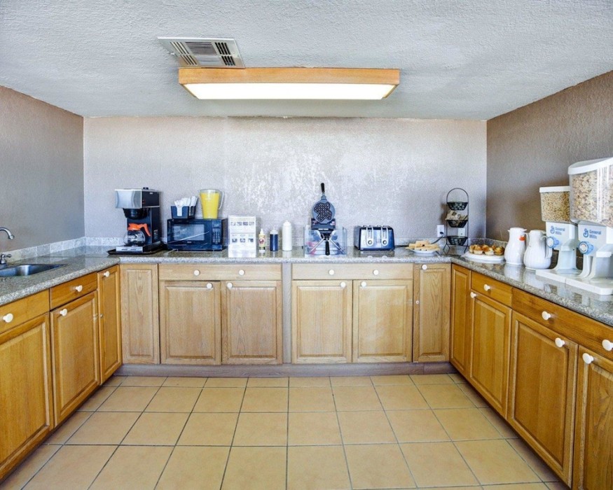 Econo Lodge Temple, TX 14/31