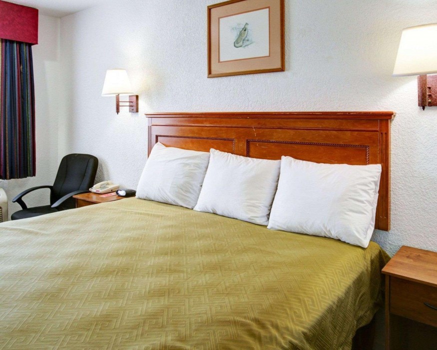 Econo Lodge Temple, TX 12/31