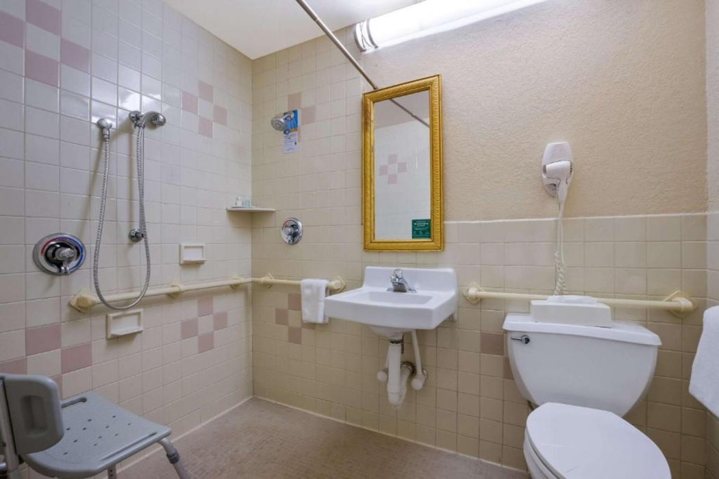 Quality Inn Near Princeton 16/33