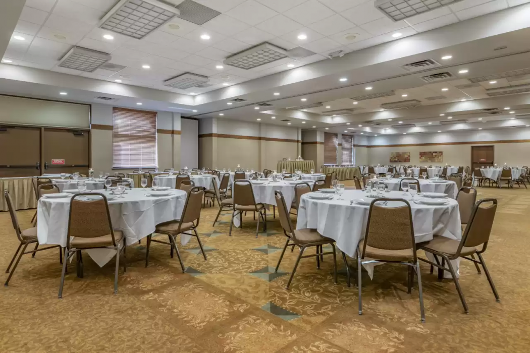 Comfort Inn Okemos - East Lansing 23/38
