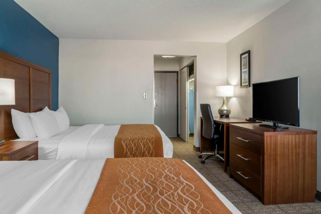 Comfort Inn East 6/20