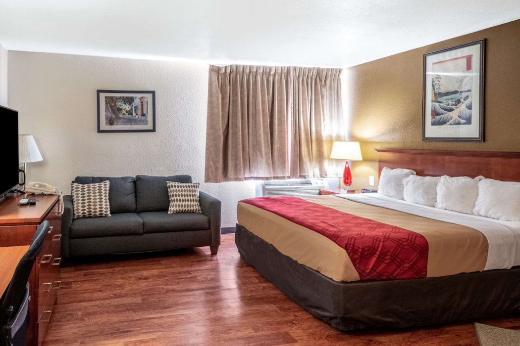 Days Inn by Wyndham Canon City 10/28