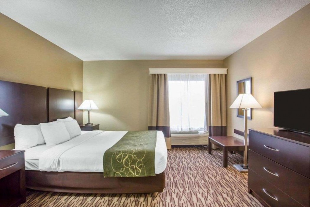Comfort Suites Lebanon 8/30