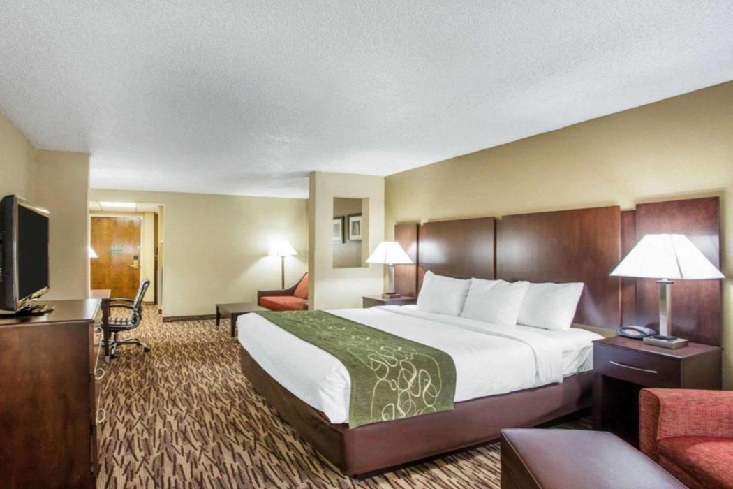 Comfort Suites Lebanon 4/30