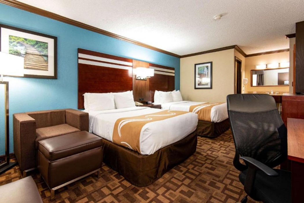 Quality Inn & Suites Quakertown-Allentown 10/18