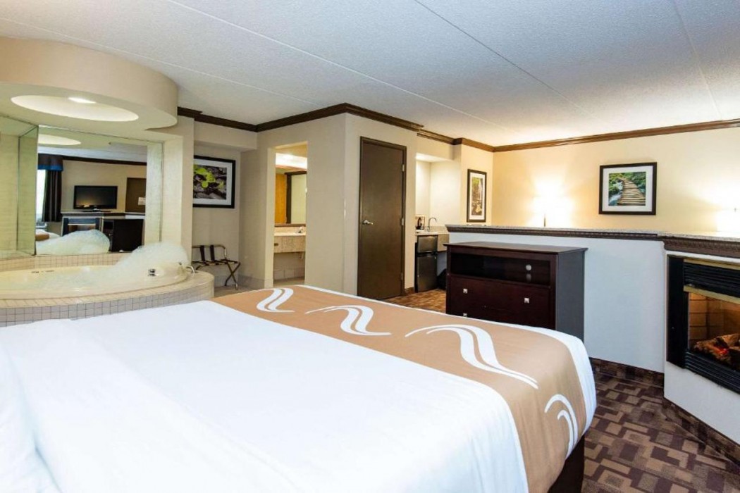 Quality Inn & Suites Quakertown-Allentown 11/18