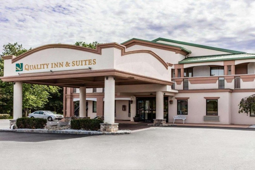Quality Inn & Suites Quakertown-Allentown 1/18