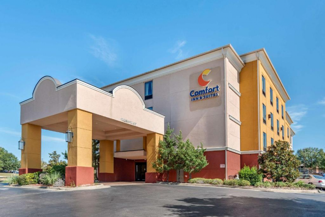 Comfort Inn & Suites Clinton - Jackson West 1/26