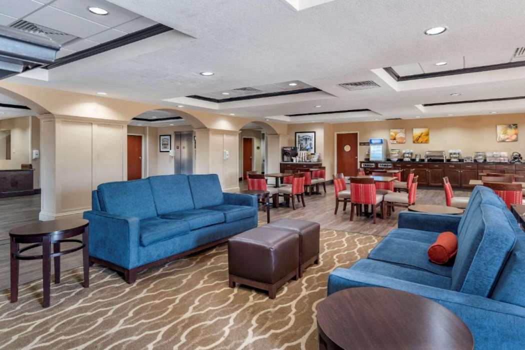 Comfort Inn & Suites Clinton - Jackson West 12/26