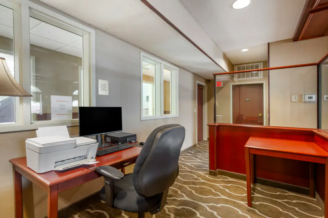 Comfort Inn & Suites Rapid City South - Mt Rushmore Gateway 29/66