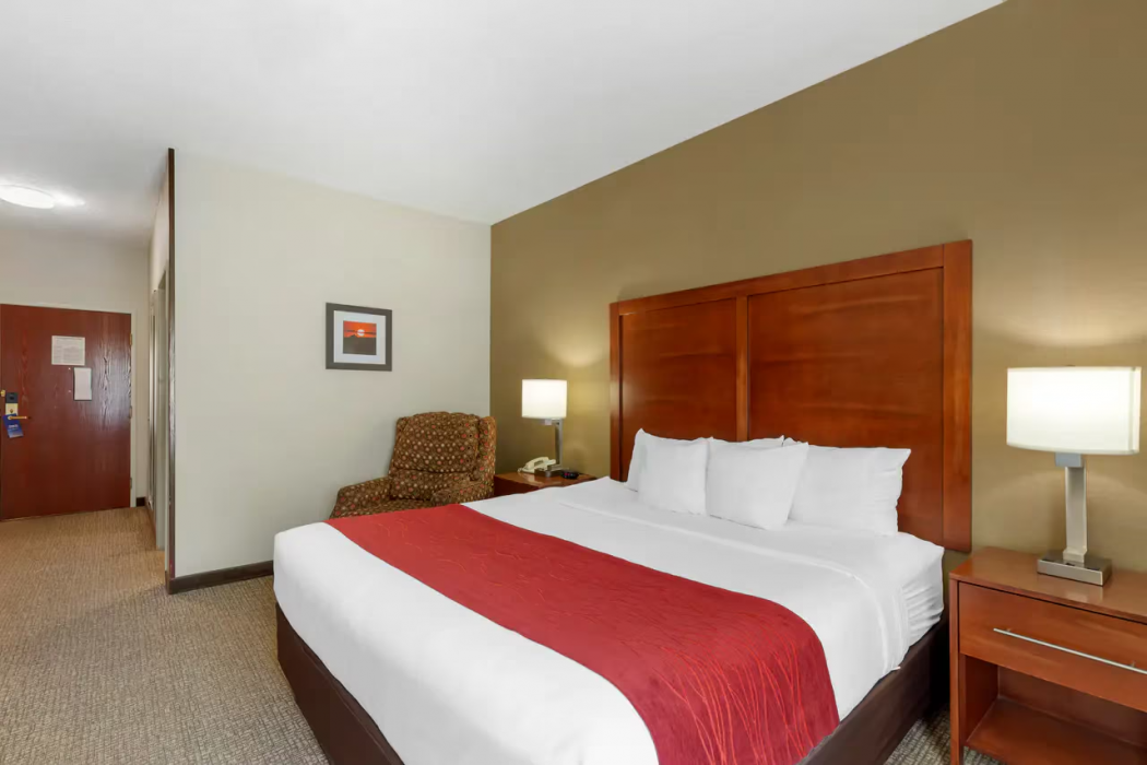 Comfort Inn & Suites Rapid City South - Mt Rushmore Gateway 10/66