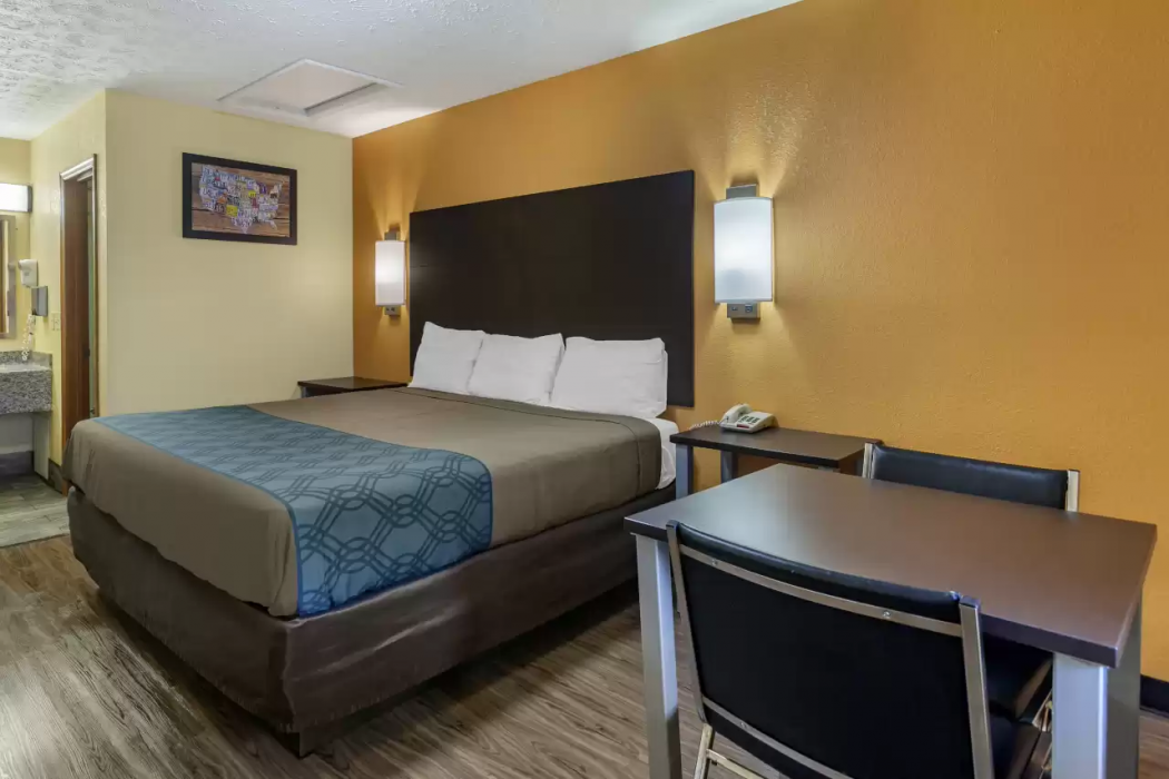 Econo Lodge North Nashville TN 10/24