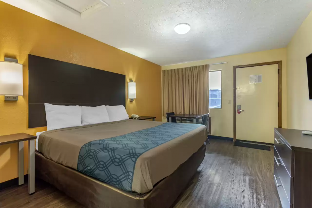 Econo Lodge North Nashville TN 9/24